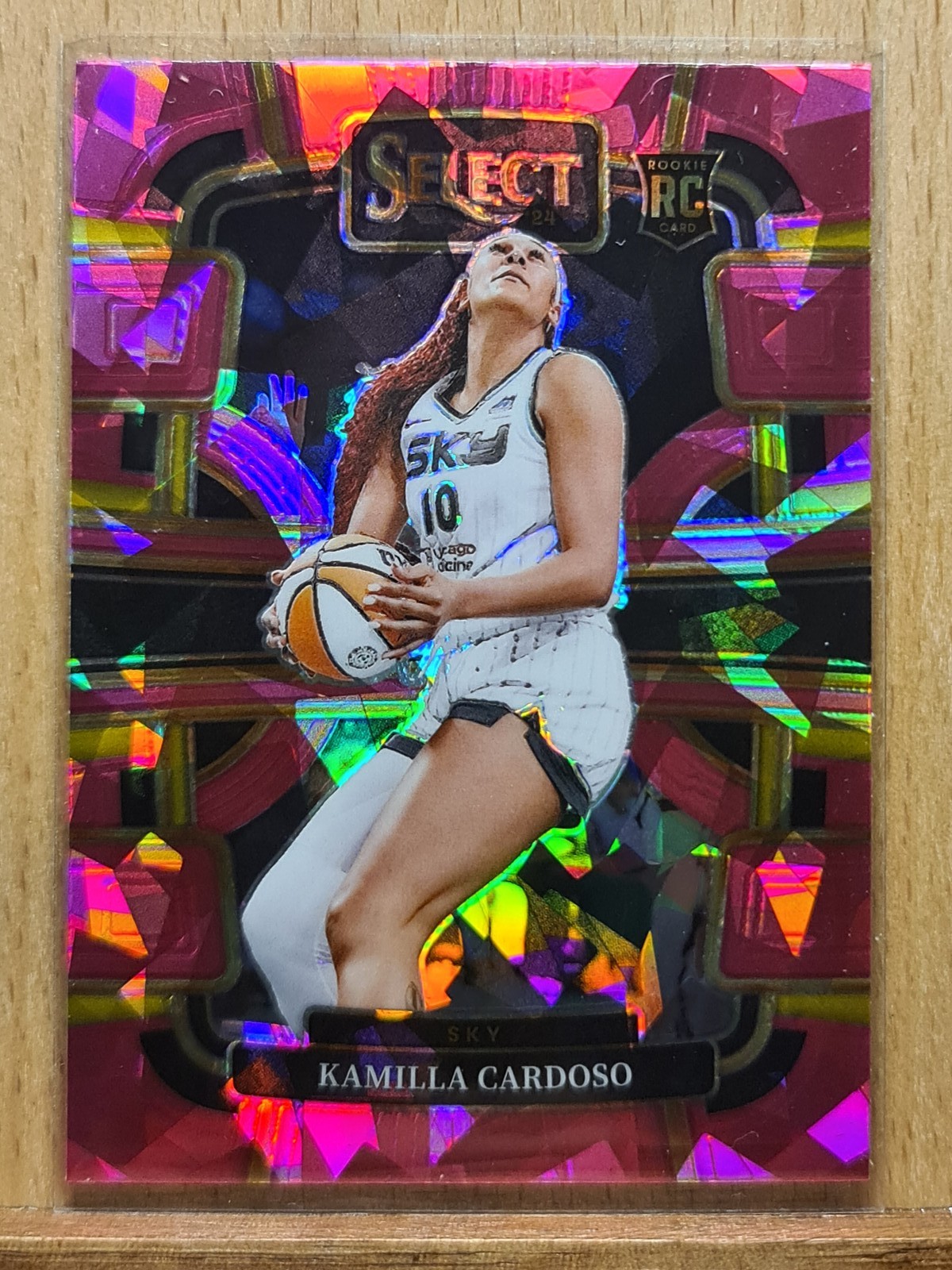 Kamilla Cardoso #33 2024 Select WNBA Pink Cracked Ice Prizm Rookie Sky W0119A