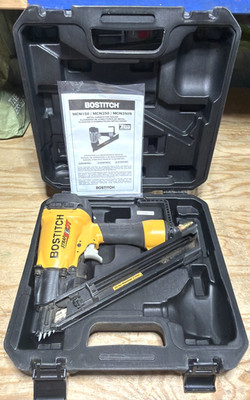Bostitch MCN150 35 Degree Strapshot Metal Connector Nailer Barely Used