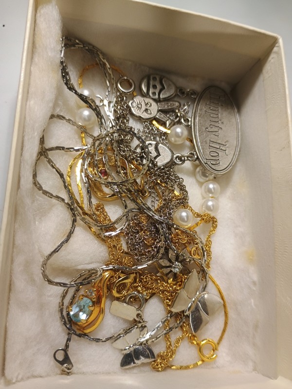 Mystery Estate Silver And Gold Tone Jewelry Grab Bag All Wearable Necklace Pins