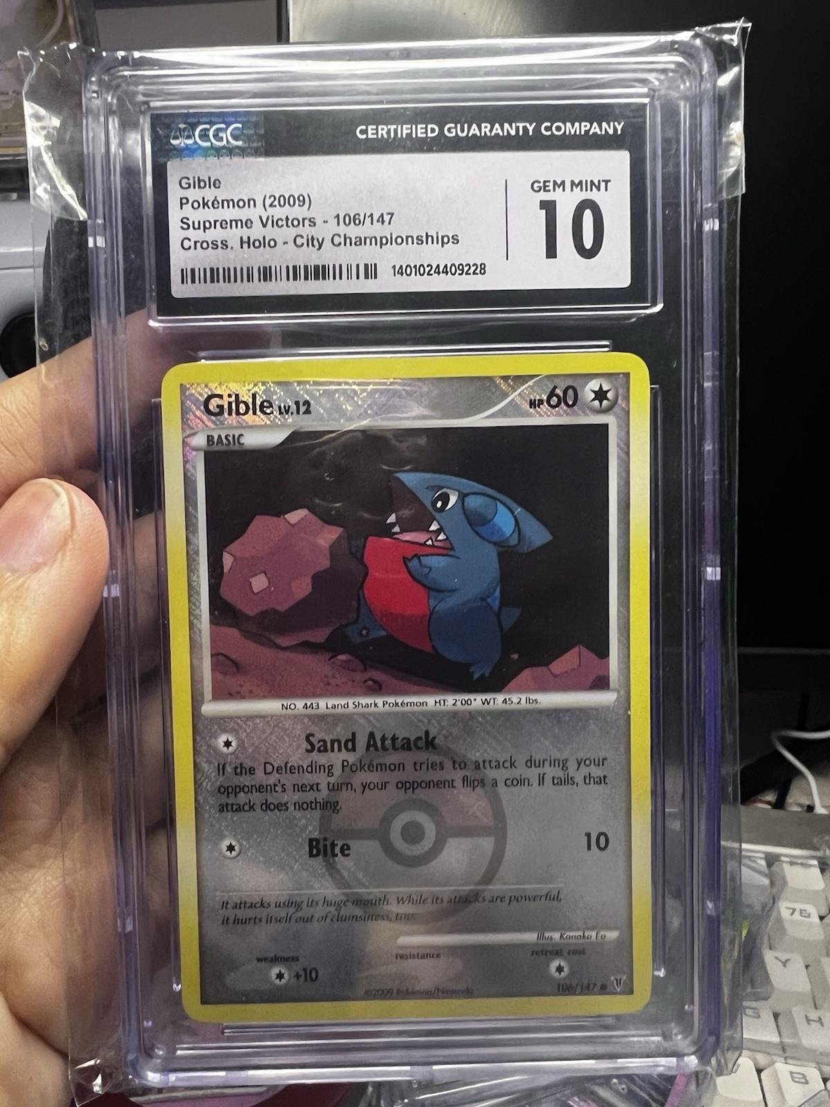 CGC 10 GEM MINT Gible 106/147 Cross Holo City Championships Supreme Victors 2009