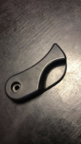 7067086 BMW 3ER MOTORHAUBENGRIFF RHD