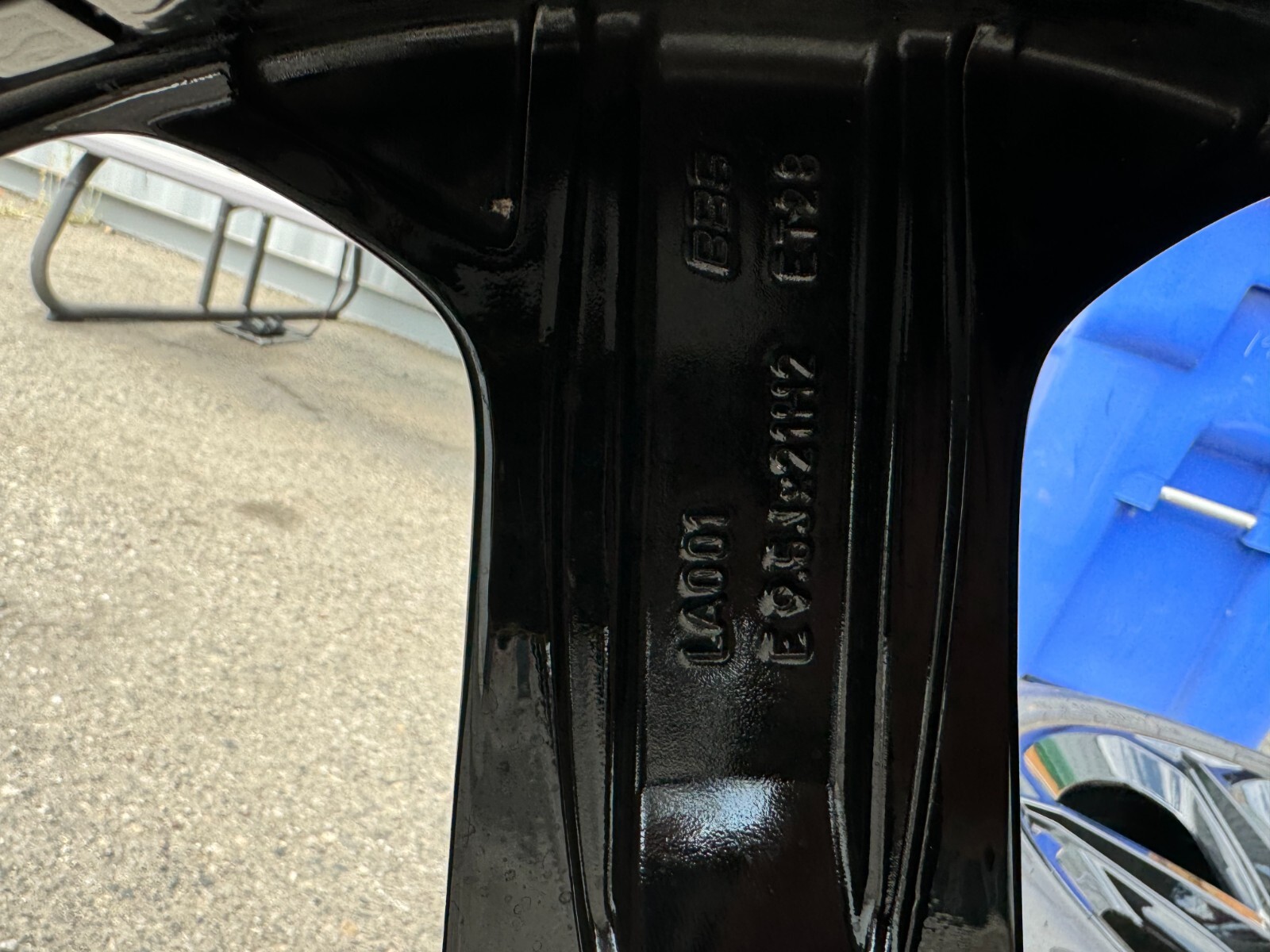 Lamborghini OEM Urus Rims With Pirelli Wheels 