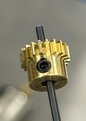 QTY 1 SERVO GEAR ROBOTICS BRASS MOTOR PINION GEAR M 0.5 PITCH 20 TEETH 1/8  BORE