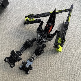 LEGO BIONICLE: Skrall (7136) - 100% Complete W/ Canister Manual Gold Piece