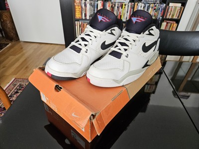 Nike Air Bound