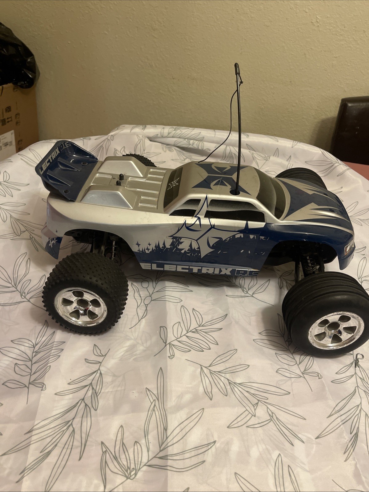 ECX RC  2wd Stadium Truck 1/10 Spektrum