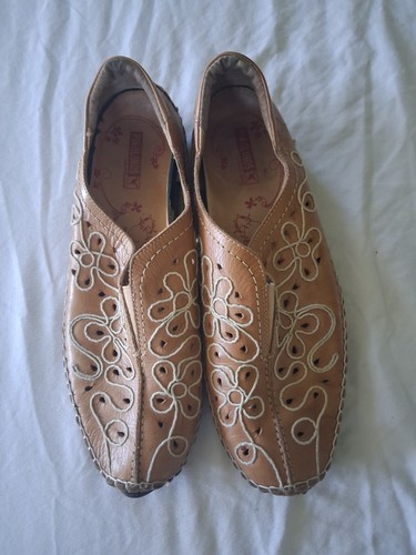 Pikolinos Women's 578-7778 Slip-On Moccasin Tan size 38