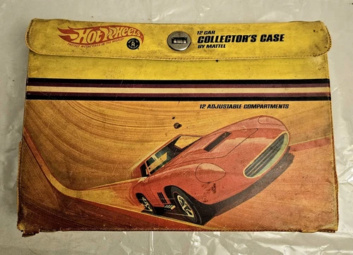 Vintage 1968 Hot Wheels Redline 12 Car Collector's Case Mattel 8 Cars Included