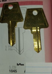 Vintage Key American Locks Chicago E102 Junkunc Bros Appx 1 3/4 Pair