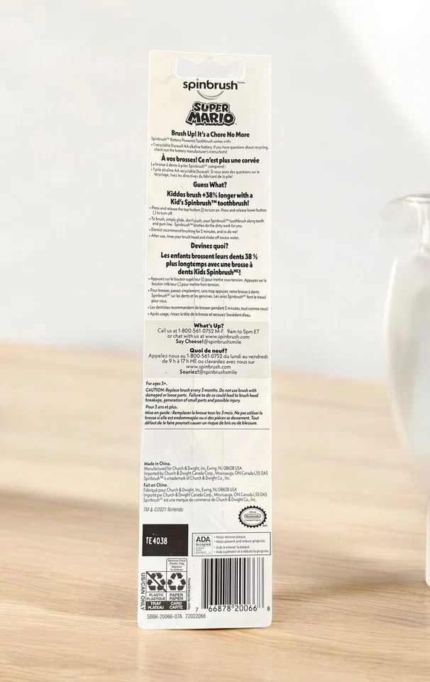 Cepillo de dientes eléctrico Super Mario Kids Spinbrush, alimentado por batería, edades 3+, suave Foto 2 de 2