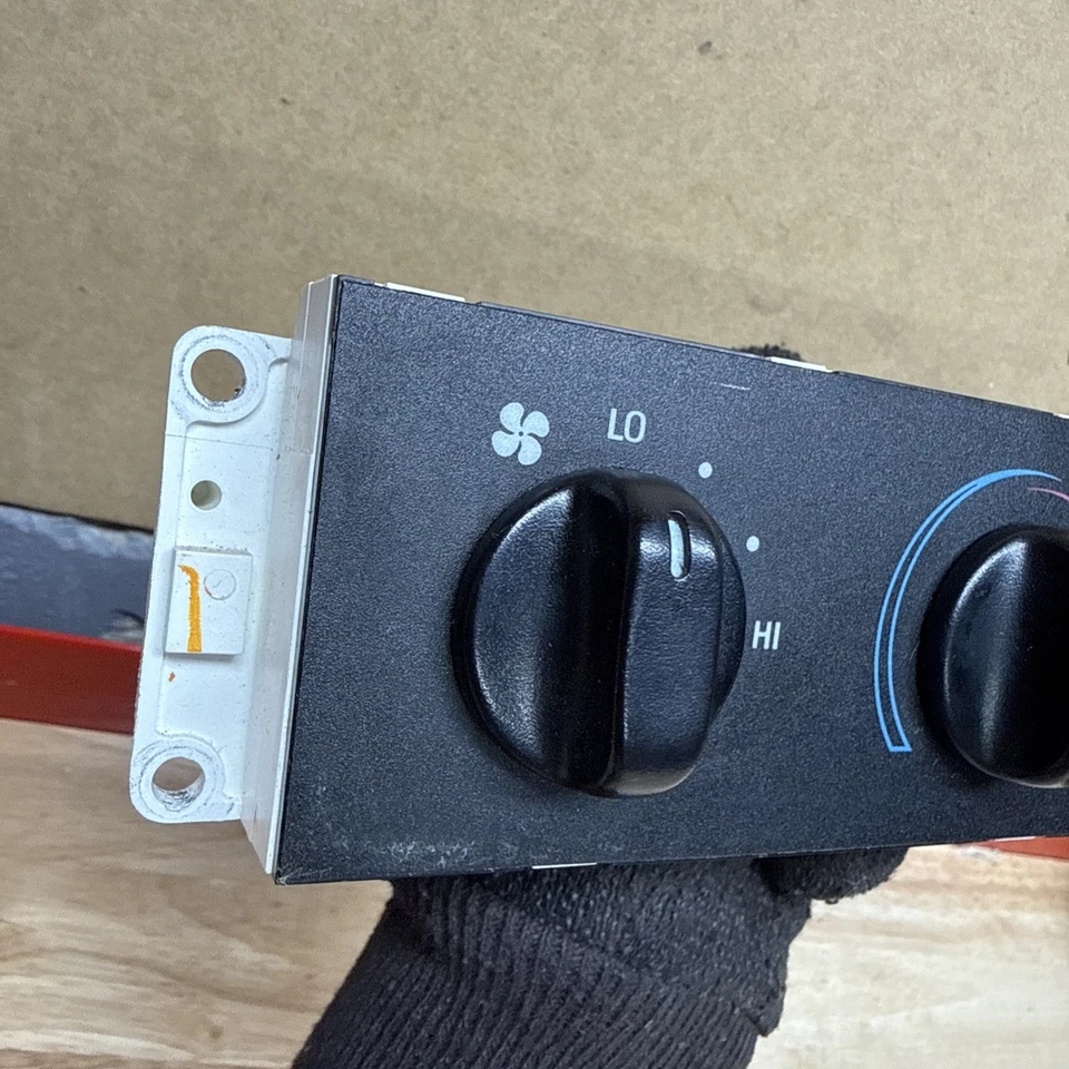 1998 to 2011 Ford Crown Victoria Marquis A/C Heater Climate Control - Image 2 of 4