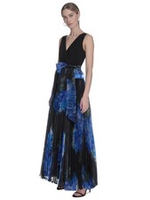 Eliza J Mixed Media V Neck Sleeveless Pleated Formal Dress Size 8 Black Blue
