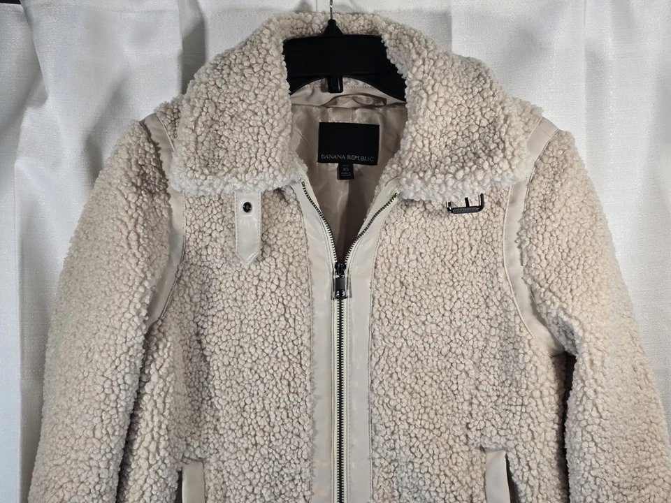 Chaqueta Abrigo Banana Republic Mujer X-Pequeña Pequeña Marfil Polar Sherpa Cremallera Completa Foto 2 de 4