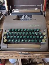 Smith Corona Sterling Silent Typewriter Green Keys thumbnail