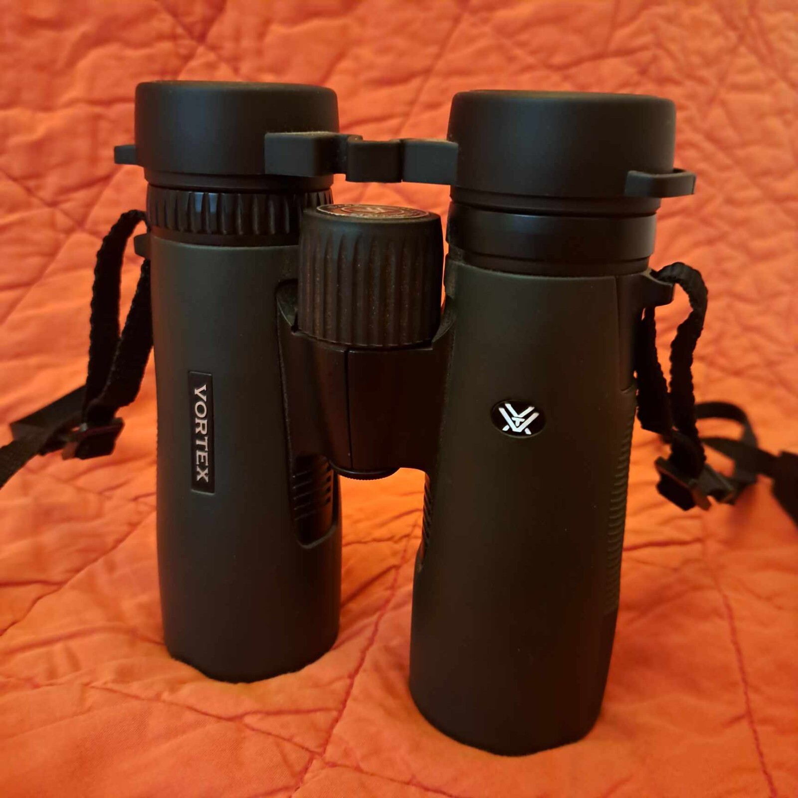 Vortex Diamondback HD 10x42 Binoculars with Lens Cap & Strap eBay