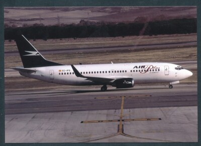AK1763)  AIR PLUS COMET, B737-800,