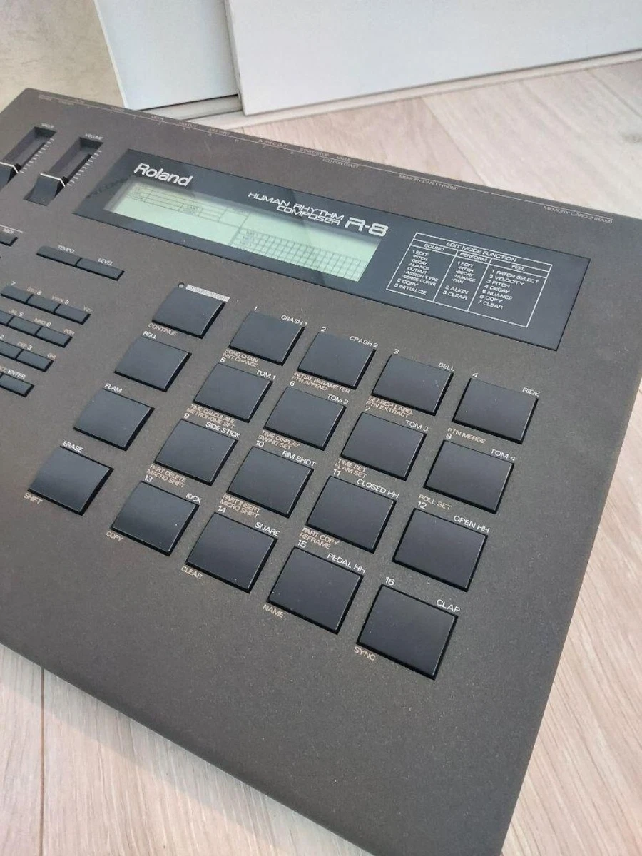 ROLAND R-8 Human Rhythm Composer Drum Machine In Working Order