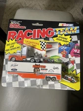 94 Racing Champions Racing Team Transporter Nascar #7 Hooters Racing 1992 NOS