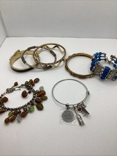 Mixed Lot Of Costume Jewelry Bracelets. 12/16