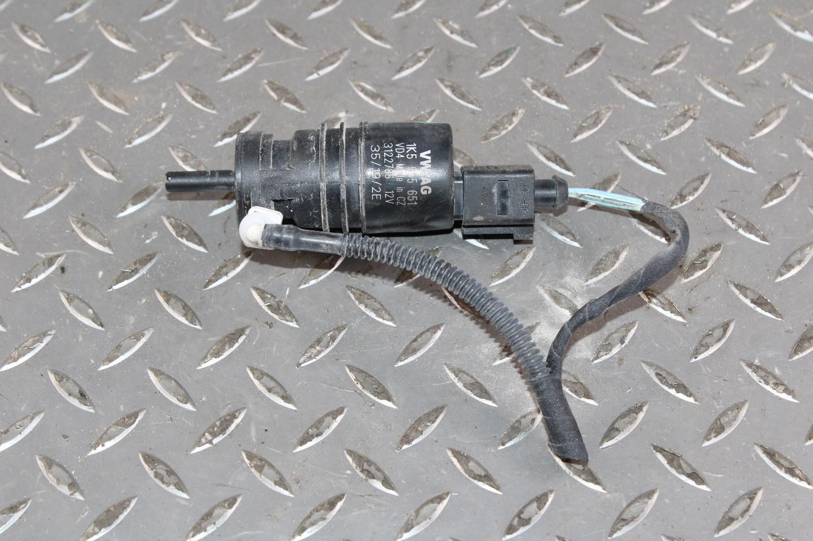 19-23 Continental 6.0L Convertible Windshield Washer Fluid Pump Motor OEM OE WTY