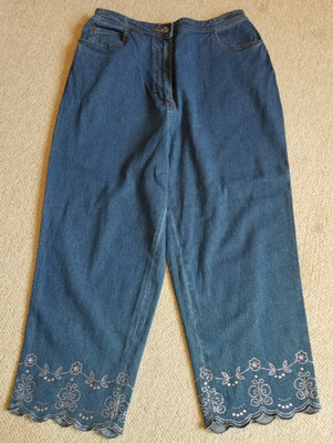VTG Womens Jeans-QUACKER FACOTRY-Hong Kong-blue stretch bedazzled hem Capri-M
