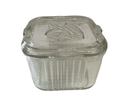 Vtg Federal Glass Refrigerator Dish with Lid, Small Veggie 3" x 4"