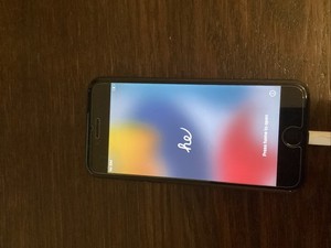iPhone 7 128GB Schwarz ohne Simlock m. Displayschutzfolie