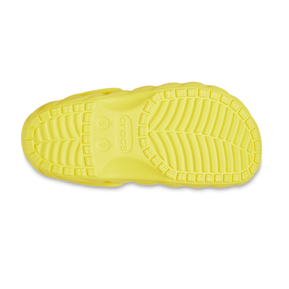 NEW CROCS Classic Lined Overpuff Clog 210059 Cyber Yellow  display picture 3
