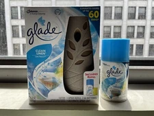 Lot of 2 NIB NOS Glade Automatic Spray Starter Kit and 1 Clean Linen Refill