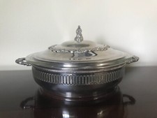 Plat casserole recouvert Wallace baroque 722 en argent avec doublure en verre pyrax