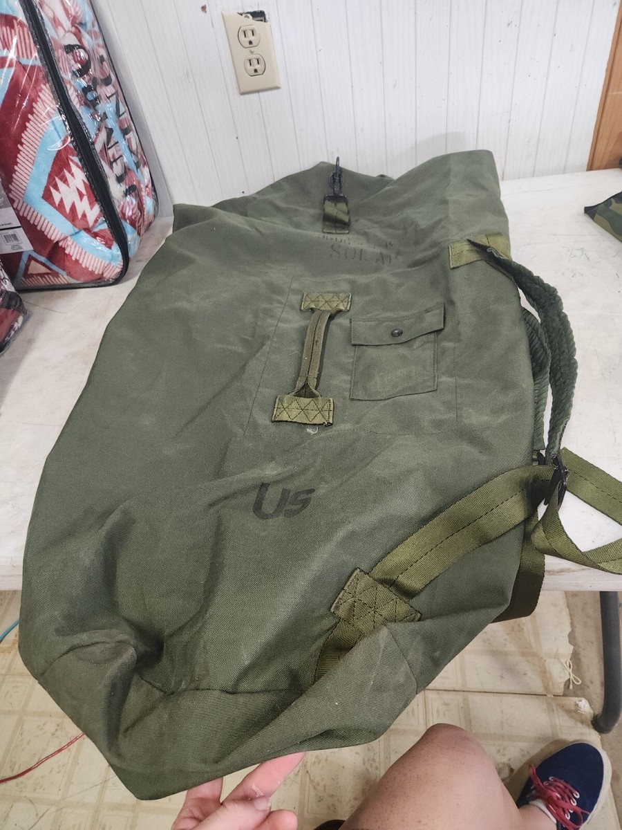 US Military Duffle Bag Green Shoulder Straps Seamans Travel