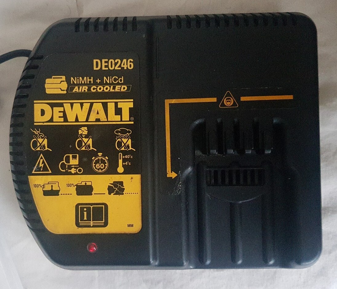 DeWalt+DE0246+24V+1+Hour+Fast+Battery+Charger+28503504810361629 for