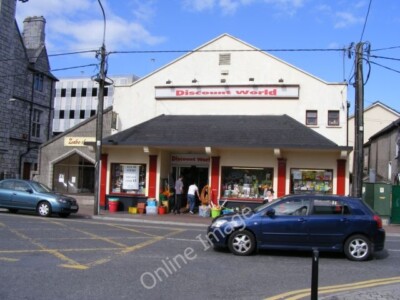 Foto 6x4 Zabo Schuhe und Discount World, Main Street Midleton\/Mainistir c2010