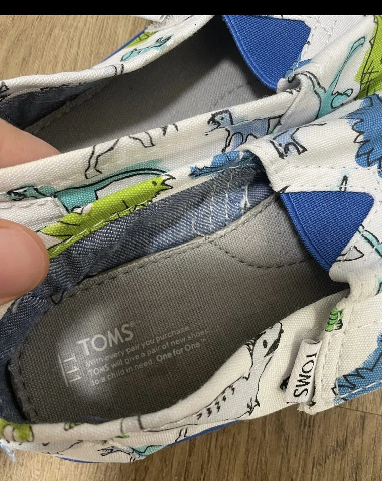 Zapatos Tom’s dinosaurio para niños talla 11 Foto 4 de 4