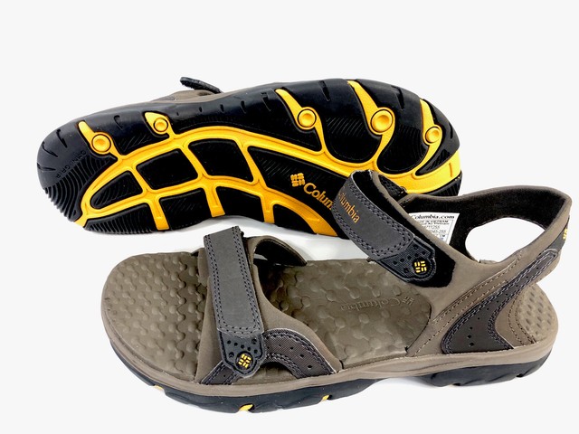 what color shoes to wear with black cocktail dress