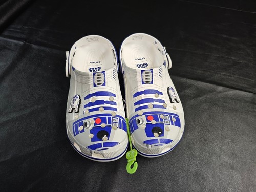 Men's Star Wars: A New Hope R2-D2 and C-3PO Droids in Space T-Shirt