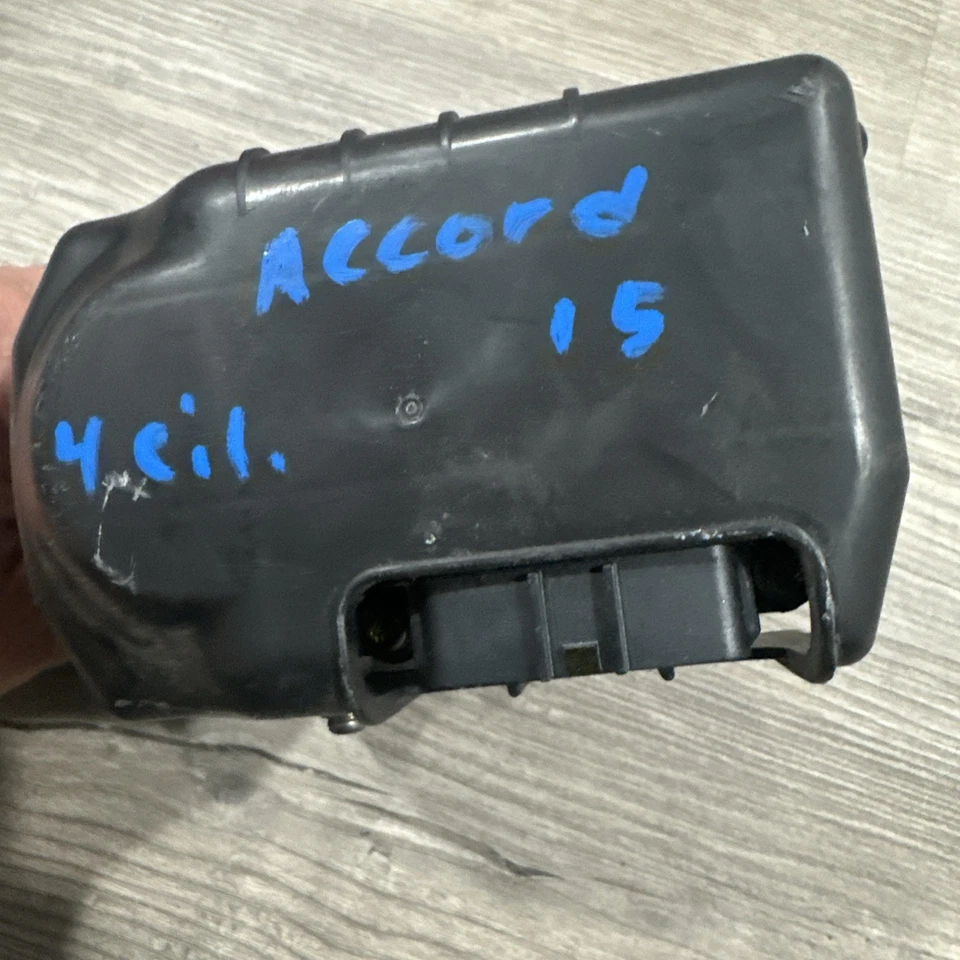 2014 2015 2016 2017 Honda Accord 2.4L Throttle Body Valve Assembly OEM - Image 3 of 4