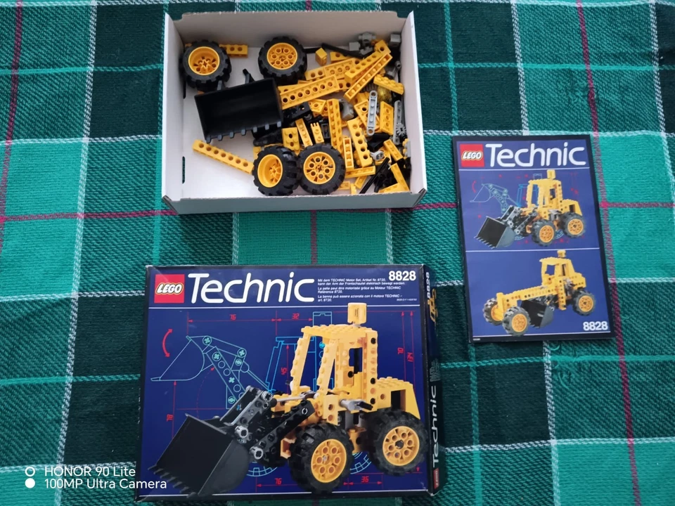 LEGO Technic 8828 Front End Loader, foto 1 di 5