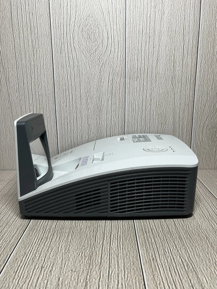 BenQ MW855UST Projector Ultra Short Throw 3500 Lumens Lamp Hours 2998 - Image 3 of 4