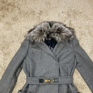 Manteau GUCCI gris cachemire Chester avec fourrure de renard