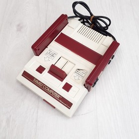 Nintendo Famicom Console in box  with 10 games Japanese Family Computer CIB