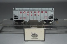N Scale Model Power 3421 Southern Twin Bay Hopper 4327 C37495