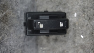 05 06 07 08 09 Five Hundred Montego Power Door Lock Control Switch 5F9T-14963-AF