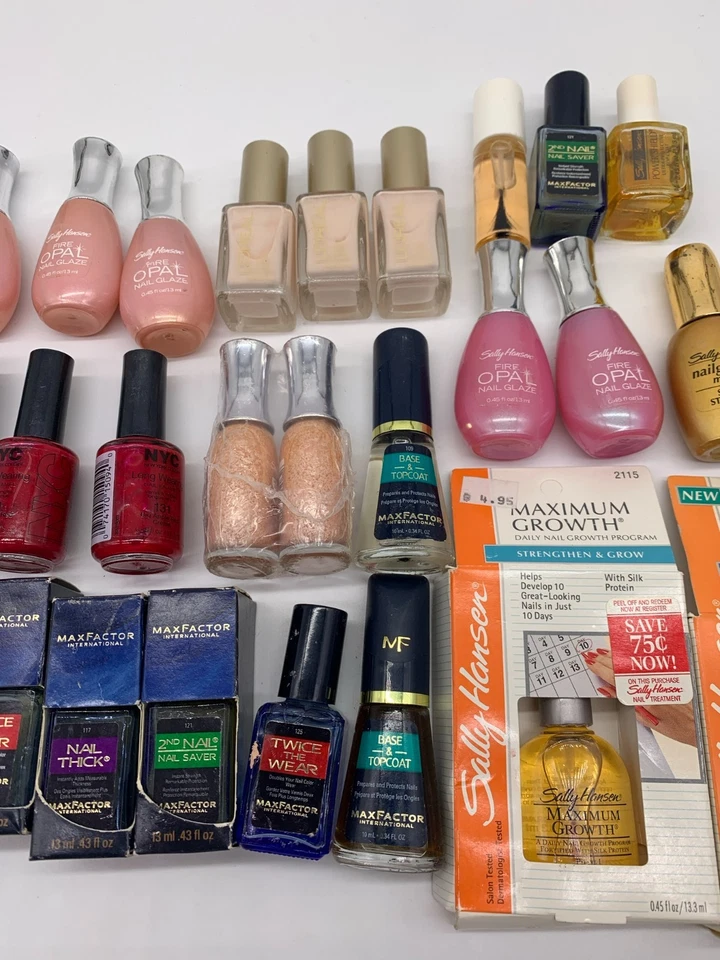 lot of nail polish - MaxFactor/Loreal/Mally and more... Foto 3 de 4