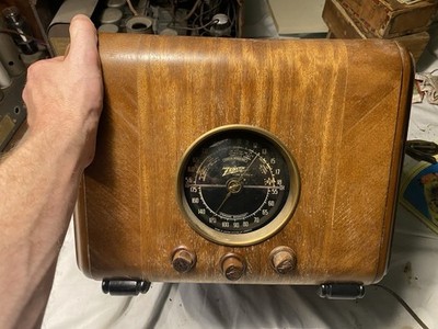 *Vintage Zenith Model 5-J-217 Tube Radio WORKS GREAT! Restored