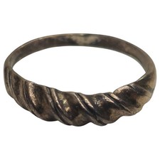 925 Sterling Silver Wavy Twist Band Ring Size 6.5 1.56g Dainty Everyday Stacking