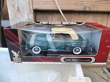 Road Signature Deluxe Edition 1948 Ford Convertible Hardtop Green Diecast 118 Road Signature Deluxe Edition 1948 Ford Convertible Hardtop Green Diecast 118
