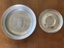 Lot de 2 pièces ! Ancien bol à raisins en aluminium martelé et petite assiette BW Buenilum