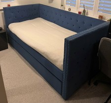 Single Trundle Day Bed with Two Mattresses Navy Blue Very Good Condition No Box
