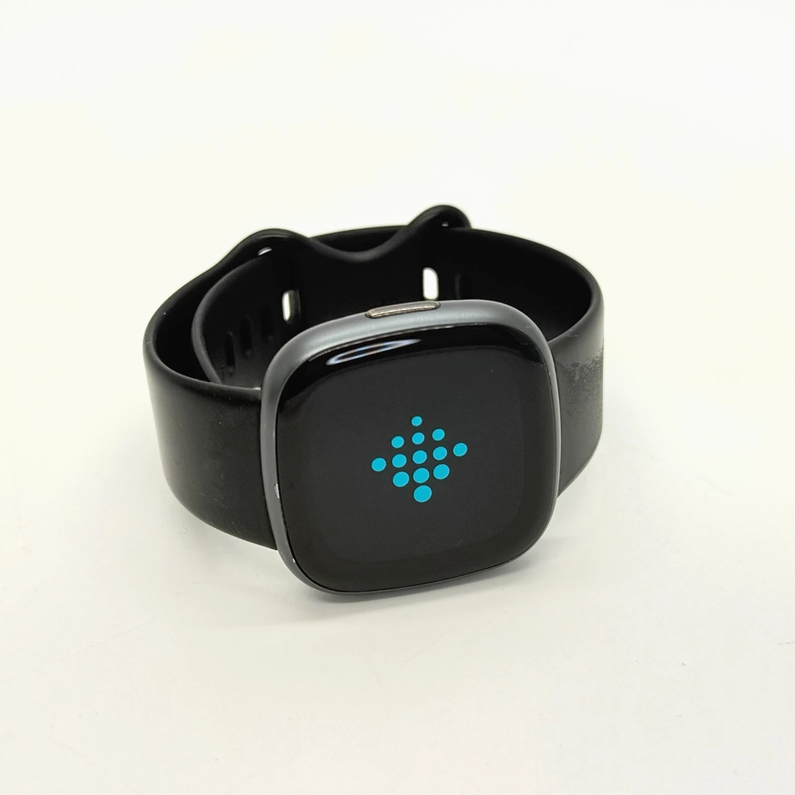 Fitbit Versa 4 Fitness Smartwatch - Graphite [DP162]